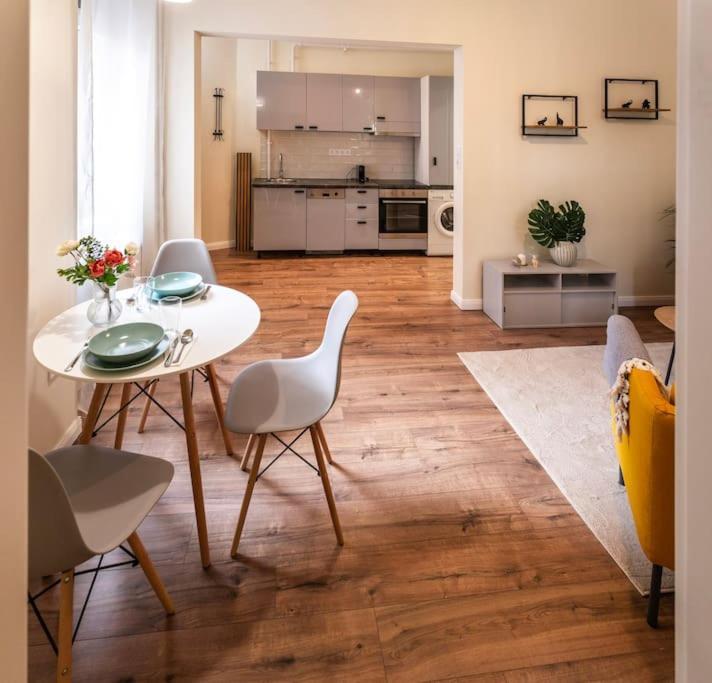 Tilia Apartment *